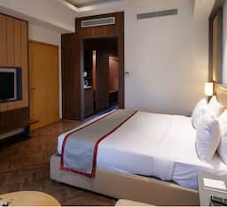 Deluxe Room with Mini Fridge